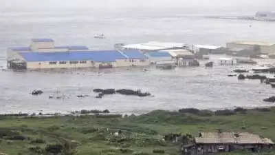 റഷ്യയിലും ജപ്പാനിലും ആഞ്ഞടിച്ച് സുനാമി തിരമാലകൾ; ഫുക്കുഷിമ ആണവനിലയം ഒഴിപ്പിച്ചു