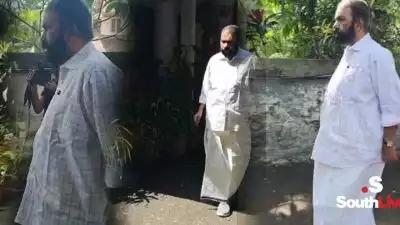 പണിമുടക്ക് ദിനത്തിൽ വീട്ടിൽ നിന്ന് സിപിഎം ജില്ലാ കമ്മിറ്റി ഓഫീസിലേക്ക് നടന്ന് മന്ത്രി വി ശിവൻകുട്ടി; വീഡിയോ