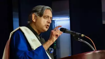 വിമര്‍ശിക്കുന്നവരുടെ യോഗ്യത എന്താണ്? പാര്‍ട്ടിയില്‍ അവരുടെ സ്ഥാനമെന്താണ്? കോണ്‍ഗ്രസില്‍ നിന്ന് ഉയര്‍ന്ന വിമര്‍ശനങ്ങള്‍ക്ക് നേരെ ചോദ്യങ്ങളുമായി ശശി തരൂര്‍