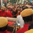 വിപ്ലവ സൂര്യന് അന്ത്യാഭിവാദ്യങ്ങളോടെ ജന്മനാട്; റിക്രിയേഷന്‍ ഗ്രൗണ്ടി അണപൊട്ടിയ ജനപ്രവാഹം