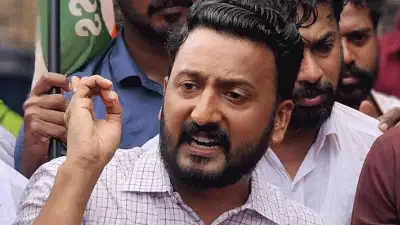 ഉരുള്‍പൊട്ടല്‍ ദുരിതബാധിതര്‍ക്ക് വീട് നിര്‍മ്മിച്ച് നല്‍കാമെന്ന് യൂത്ത് കോണ്‍ഗ്രസ് വാഗ്ദാനം; രാഹുല്‍ മാങ്കൂട്ടത്തില്‍ ഉള്‍പ്പെടെ സാമ്പത്തിക തട്ടിപ്പ് നടത്തിയതായി പരാതി
