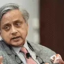 'മുഖ്യമന്ത്രിയാകാന്‍ യോഗ്യന്‍ ഞാന്‍ തന്നെ'; സര്‍വേ ഫലം പുറത്തുവിട്ട് ശശി തരൂര്‍; വീണ്ടും വെട്ടിലായി യുഡിഎഫ് നേതൃത്വം