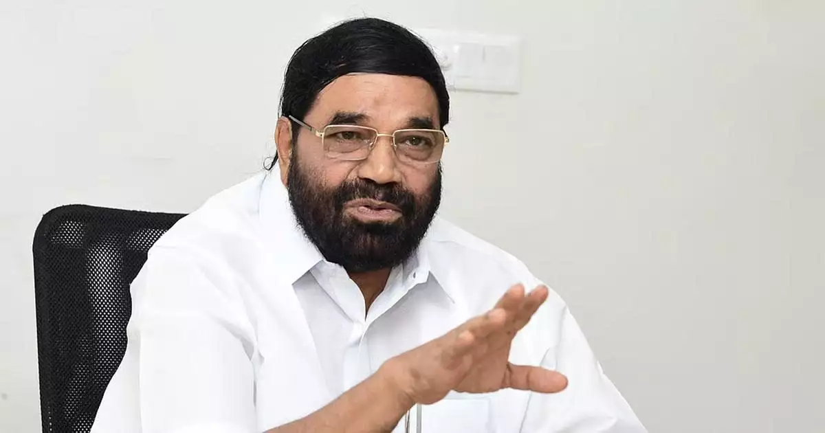 'തിരച്ചില് നിര്ത്താന് പറഞ്ഞിട്ടില്ല, ജെസിബി കൊണ്ടുവന്ന് പരിശോധിക്കണമെന്നാണ് ഞങ്ങള് പറഞ്ഞത്'; പ്രസ്താവന തെറ്റായി വ്യാഖ്യാനിക്കപ്പെട്ടെന്ന് മന്ത്രി വി എന് വാസവന്