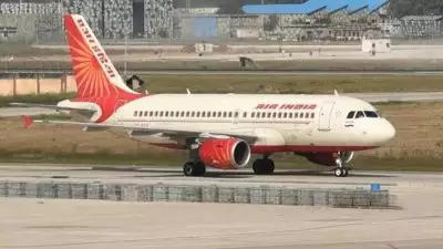 എഞ്ചിനിൽ തീപിടുത്തത്തിന്റെ സൂചന; ടേക്ക് ഓഫ് ചെയ്തതിന് തൊട്ടുപിന്നാലെ എയർ ഇന്ത്യ വിമാനം തിരിച്ചിറക്കി