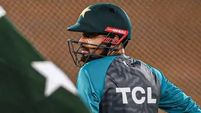 Asia Cup 2025: ബാബറിനെ തഴഞ്ഞതിന് പിന്നിലെന്ത്?, കാരണം വെളിപ്പെടുത്തി പാക് ടീം പരിശീലകൻ