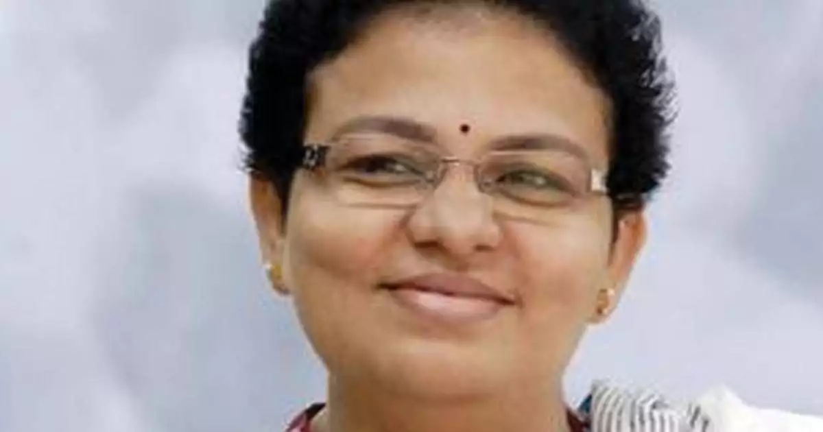 'അമ്മ' സംഘടനയിൽ പോസിറ്റീവായ മാറ്റം; ഇറങ്ങിപ്പോകേണ്ടി വന്ന അതിജീവിതയോട് മാപ്പ് പറഞ്ഞ് തിരിച്ചുകൊണ്ടുവരണം': ദീദി ദാമോദരൻ