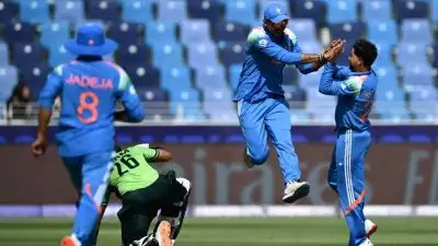 Asia Cup 2025: “നിങ്ങൾക്ക് സങ്കൽപ്പിക്കാൻ പോലും കഴിയാത്തത്ര മോശമായി ഇന്ത്യ ഞങ്ങളെ തോൽപ്പിക്കും”; പാകിസ്ഥാനെതിരായ മത്സരം ഇന്ത്യ ബഹിഷ്‌കരിക്കാൻ പ്രാർത്ഥിച്ച് പാക് മുൻ താരം