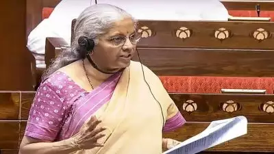 പ്രതിപക്ഷമില്ലാതെ പുതുക്കിയ ആദായനികുതി ബില്ല് ലോക്‌സഭയില്‍ അവതരിപ്പിച്ച് ധനമന്ത്രി; ബിജെപി എംപി അധ്യക്ഷനായ സെലക്ട് കമ്മിറ്റിയുടെ 285 ശുപാര്‍ശകള്‍ ഉള്‍പ്പെടുന്നതാണ് ഭേദഗതി ബില്ല്