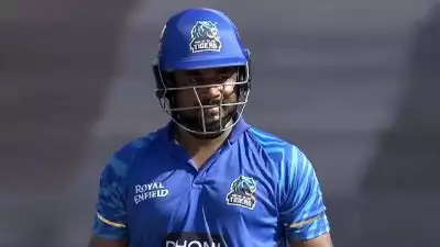 ഒരു പന്തിൽ 13 റൺസ്!, കെസിഎല്ലിൽ താണ്ഡവം തുടർന്ന് സഞ്ജു സാംസൺ, ലക്ഷ്യം ഗില്ലിന്റെ സ്ഥാനം