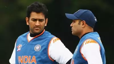 “ധോണി എന്നെ ടീമിൽ നിന്ന് ഒഴിവാക്കി”; ഏകദിനത്തിൽ നിന്ന് നേരത്തെ വിരമിക്കുന്നതിനെ കുറിച്ച് ചിന്തിച്ചത് വെളിപ്പെടുത്തി സെവാഗ്