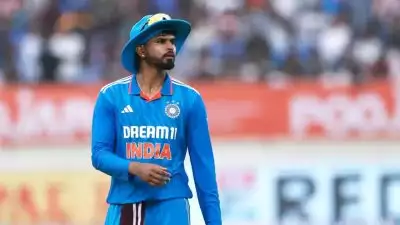 ഏഷ്യാ കപ്പ് ടീമിൽ നിന്ന് ഒഴിവാക്കപ്പെട്ടതിന് പിന്നാലെ ശ്രേയസിന് മറ്റൊരു തിരിച്ചടി നൽകി ബിസിസിഐ!