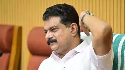 ഫോണ്‍ ചോര്‍ത്തിയ സംഭവത്തില്‍ പിവി അന്‍വറിന് കുരുക്ക്; നടപടി ഹൈക്കോടതി ഉത്തരവിനെ തുടര്‍ന്ന്