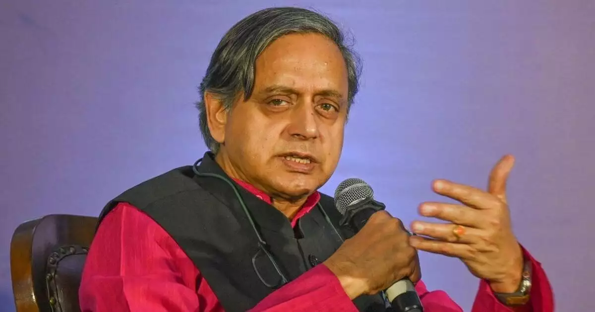 ചര്ച്ച വേണ്ട, സമാന രീതിയില് തീരുവ ഉയര്ത്തണം; യുഎസ് ഉത്പന്നങ്ങള്ക്ക് 50 ശതമാനം തീരുവ ഉയര്ത്തണമെന്ന് ശശി തരൂര്