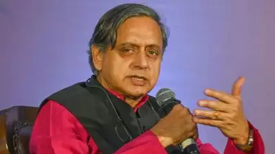ചര്‍ച്ച വേണ്ട, സമാന രീതിയില്‍ തീരുവ ഉയര്‍ത്തണം; യുഎസ് ഉത്പന്നങ്ങള്‍ക്ക് 50 ശതമാനം തീരുവ ഉയര്‍ത്തണമെന്ന് ശശി തരൂര്‍