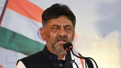 കോണ്‍ഗ്രസില്‍ അടിയുറച്ച് നില്‍ക്കുന്നു; ആര്‍എസ്എസ് ഗണഗീതം ആലപിച്ചതിന് പിന്നാലെ നിലപാട് വ്യക്തമാക്കി ഡികെ ശിവകുമാര്‍