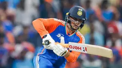 ഇത് അയാളുടെ കാലമല്ലേ; ടി-20യിൽ ലോക റെക്കോഡ് നേട്ടം സ്വന്തമാക്കി അഭിഷേക് ശർമ്മ