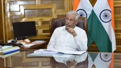 'വി സി നിയമന കേസുകളിൽ സുപ്രീംകോടതിയിൽ നടത്തിയ കേസുകൾക്ക് ചെലവായ തുക നൽകണം'; സർവകലാശാലകൾക്ക് കത്തയച്ച് ഗവർണർ