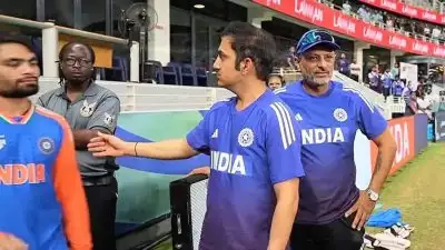 Asia Cup 2025: : 'ഹസ്തദാന നിയമം മാറ്റി' ഗൗതം ഗംഭീർ, മത്സര ശേഷം പ്രത്യേക നിർദ്ദേശം, അവഹേളിതരായി പാകിസ്ഥാൻ