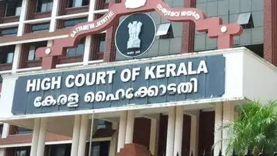 'ഭാര്യമാരെ തുല്യനീതിയോടെ പോറ്റാനാകുമെങ്കിലേ മുസ്‌ലിമിന് ഒന്നിലേറെ വിവാഹം പറ്റൂ, മതനേതാക്കൾ ബോധവൽക്കരണം നൽകണം'; ഹൈക്കോടതി