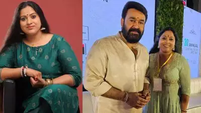 കൊച്ചു കൊച്ചു സന്തോഷങ്ങളുമായി ജീവിച്ചു പൊയ്ക്കോട്ടെ, ഞാൻ സൂക്ഷിച്ചു വച്ചിരിക്കുന്ന നഖം മോഹൻലാലിന്റെതാണ്; നിങ്ങളുടെ കാലിലെ ചെരുപ്പാവണം എന്ന് വാശി പിടിക്കരുത് : ലക്ഷ്മിപ്രിയ