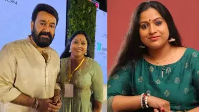 'മോഹൻലാൽ വെട്ടിക്കളഞ്ഞ നഖം പോലും ഞാൻ എടുത്ത് സൂക്ഷിച്ചുവെട്ടിട്ടുണ്ട്, അത്രക്ക് ആരാധനയുണ്ട്'; ലക്ഷ്മി പ്രിയ