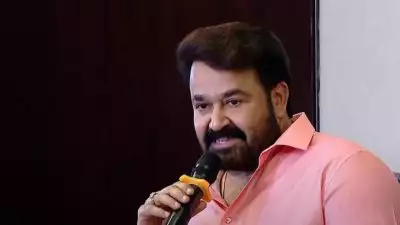 'പുരസ്‌കാരം മലയാള സിനിമയ്ക്ക് സമർപ്പിക്കുന്നു, 48 വർഷത്തെ സിനിമ ജീവിതത്തിൽ കിട്ടിയ ഏറ്റവും വലിയ അവാർഡ്'; മോഹൻലാൽ