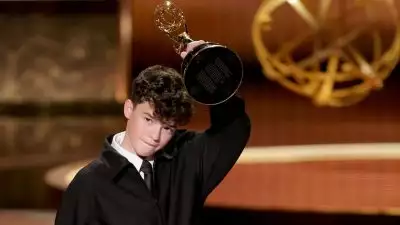 15-ാം വയസിൽ എമ്മി പുരസ്കാരം, ചരിത്രനേട്ടവുമായി ഓവൻ കൂപ്പർ; ലഭിച്ചത് 'അഡോളസെൻസി'ലൂടെ