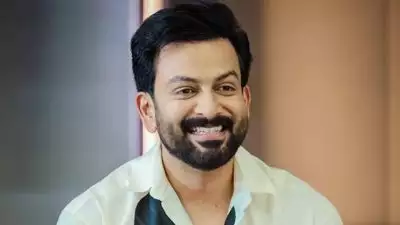 'സിനിമയെടുക്കുന്നത് പ്രേക്ഷകർക്ക് വേണ്ടി, ജൂറിയിലുള്ള 10 പേർക്ക് കണ്ട് മാർക്കിടാനല്ല'; പൃഥ്വിരാജ് സുകുമാരൻ