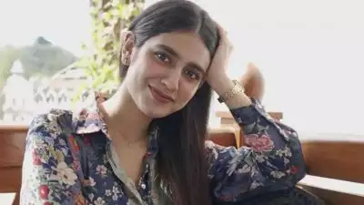 പ്രതിഫലത്തിന്റെ കാര്യത്തിൽ അങ്ങനെയൊന്നില്ല; പ്രശസ്തിയും പണവുമല്ല എനിക്ക് പ്രധാനം: പ്രിയ വാര്യർ