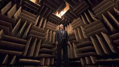 കണ്ണടയ്ക്കുന്നത് വരെ കേൾക്കാൻ കഴിയുന്ന മുറി !