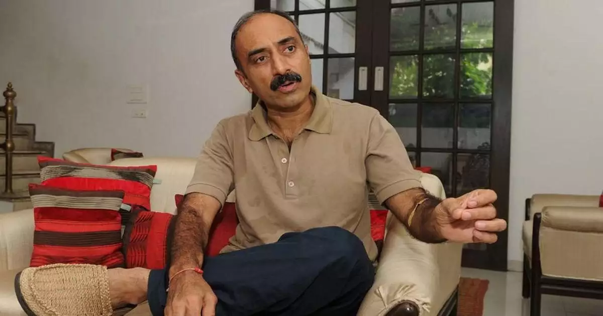 ഗുജറാത്ത് കലാപത്തിൽ മോദിക്കെതിരെ മൊഴി നൽകി, കാവി ഭരണകൂടം കള്ളക്കേസിൽ കാരാഗൃഹത്തിലടച്ച ഐപിഎസുകാരൻ; ഏഴ് വർഷമായി പുറംലോകം കാണാതെ സഞ്ജീവ് ഭട്ട്