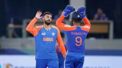 Asia Cup 2025: പക്ഷിയുടെ കണ്ണിൽ അമ്പെയ്ത് തറയ്ക്കുന്ന നായാട്ടുകാരൻ്റെ ശ്രദ്ധയും കൗശലവും, ലൈവ് മാച്ചിൽ ബോളിവുഡ് സിനിമയെ വെല്ലുന്ന ഹീറോയിസം!