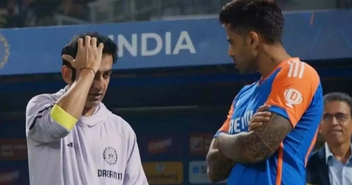 'ഗംഭീറും സൂര്യയും കാണിക്കുന്നത് ശുദ്ധ മണ്ടത്തരമാണ്, ആ സ്റ്റാർ ബാറ്ററെ എന്തിനു തഴയുന്നു'; തുറന്നടിച്ച് ഓസ്ട്രേലിയൻ താരം