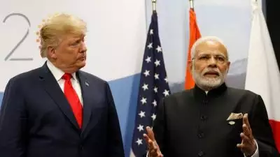 ഇന്ത്യക്കെതിരെ അടുത്ത താരിഫ് യുദ്ധത്തിനൊരുങ്ങി ട്രംപ്; ലക്ഷ്യം യുഎസ് മാര്‍ക്കറ്റിനെ ആശ്രയിച്ചു നില്‍ക്കുന്ന ഐടി മേഖല, ആശങ്കയിലായി സോഫ്റ്റ്‌വെയര്‍ വിദഗ്ധര്‍