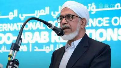 'മന്ത്രിമാർക്കും എംപിമാർക്കും ഭാര്യക്ക് പുറമേ ഇൻ ചാർജ് ഭാര്യമാർ, ഇഎംഎസിന്റെ അമ്മ വിവാഹം കഴിച്ചത് 11 വയസിൽ'; സമസ്ത നേതാവ്