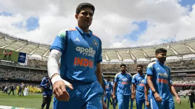 ഓസ്‌ട്രേലിയ പേടിക്കുന്നത് ആ താരത്തെയാണ്, അവനെ എന്ത് കൊണ്ട് കളിപ്പിച്ചില്ല: ക്രിസ് ശ്രീകാന്ത്