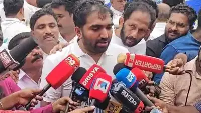 'ഉമ്മന്‍ചാണ്ടിയുടെ ഓര്‍മ്മദിനത്തില്‍ തന്നെ പാര്‍ട്ടി സ്ഥാനത്ത് നിന്ന് പുറത്താക്കി, തിരഞ്ഞെടുപ്പ് കഴിഞ്ഞ് എല്ലാം പറയും'; ചാണ്ടി ഉമ്മന്‍