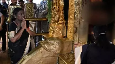 രാഷ്ട്രപതിയുടെ ചിത്രത്തില്‍ മാളികപ്പുറം ശ്രീകോവിലിലെ വിഗ്രഹവും ഉള്‍വശവും; കടുത്ത വിമര്‍ശനം, പിന്‍വലിച്ച് രാഷ്ട്രപതിഭവന്‍