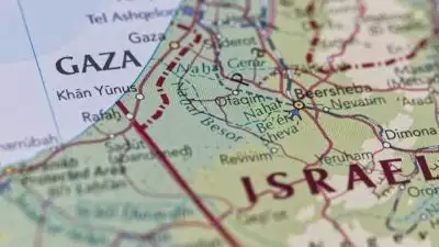 ഹമാസ് മരിച്ച ബന്ദികളുടെ മൃതദേഹങ്ങൾ കൈമാറുന്നത് വൈകി; ഗാസയിൽ നിയന്ത്രണങ്ങളുമായി ഇസ്രയേൽ, റഫാ അതിർത്തി അടച്ചു, അന്താരാഷ്ട്ര സഹായത്തിനും നിയന്ത്രണം