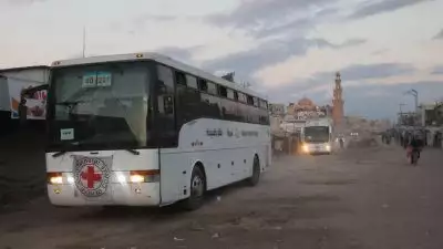 ഗാസയിൽ ഹമാസ് ബന്ദികളാക്കിയ ഇസ്രയേലി തടവുകാരെ മോചിപ്പിച്ചു തുടങ്ങി; മൂന്ന് ഘട്ടങ്ങളായി മോചനം