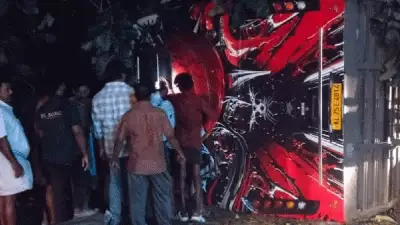 കോട്ടയത്ത് ടൂറിസ്റ്റ് ബസ് മറിഞ്ഞ് ഒരു മരണം; 49 പേർക്ക് പരിക്ക്