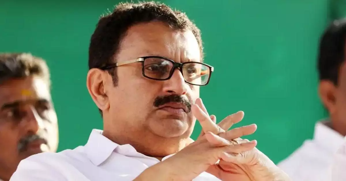 'മുകേഷ് കേസിലെ സ്ത്രീക്കും മാനമുണ്ട്, എല്ലാ സ്ത്രീകള്ക്കും മാനമുണ്ട്'; ഞങ്ങളെ ഉപദേശിക്കാന് വരുന്നവര് അതുകൂടി ഓര്ക്കണമെന്ന് കെ മുരളീധരന്