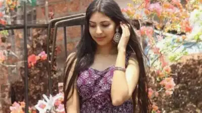 ജീ​വ​നൊ​ടു​ക്കാ​ൻ ശ്ര​മി​ച്ച പെ​ൺ​കു​ട്ടി​യു​മാ​യി ആ​ശു​പ​ത്രി​യി​ലേ​ക്ക് പോ​യ കാ​ർ മ​റി​ഞ്ഞു; പെ​ൺ​കു​ട്ടി മ​രി​ച്ചു