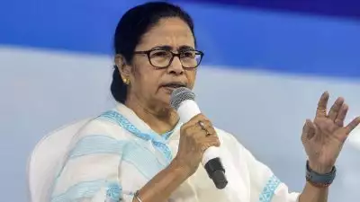 പശ്ചിമ ബംഗാളിൽ മെഡിക്കൽ വിദ്യാർഥിനി കൂട്ടബലാത്സംഗത്തിന് ഇരയായ സംഭവത്തിലെ വിവാദ പ്രസ്താവന; തന്റെ വാക്കുകൾ മാധ്യമങ്ങൾ വളച്ചൊടിച്ചെന്ന് മമത ബാനർജി