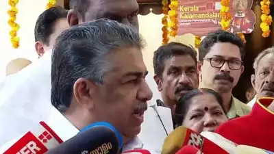 'ഞങ്ങൾ തമ്മിൽ നല്ല ആത്മബന്ധം, ജി സുധാകരൻ പാർട്ടിയിലെ പ്രമുഖനായ നേതാവ്'; മാധ്യമങ്ങൾ ഇല്ലാത്തത് ഉണ്ടാക്കാൻ ശ്രമിക്കുന്നുവെന്ന് മന്ത്രി സജി ചെറിയാൻ