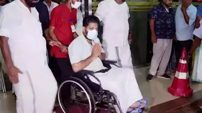 പൊലീ​സ് മ​ർ​ദ​നം; ഷാ​ഫി പ​റ​മ്പി​ൽ ആ​ശു​പ​ത്രി വി​ട്ടു