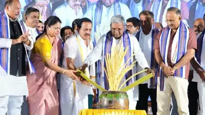 സി​ദ്ധ​രാ​മ​യ്യ​യു​ടെ പ​രി​പാ​ടി​ക്കി​ടെ തി​ക്കും തി​ര​ക്കും; 13 പേ​ർ​ക്ക് പ​രി​ക്ക്