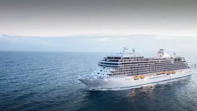 ടിക്കറ്റ് വില 7 കോടി.. 140 രാത്രികളും മുംബൈയിലൊരു സ്റ്റോപ്പും; ലോകത്തിലെ ഏറ്റവും ചെലവേറിയ ക്രൂയിസ് !