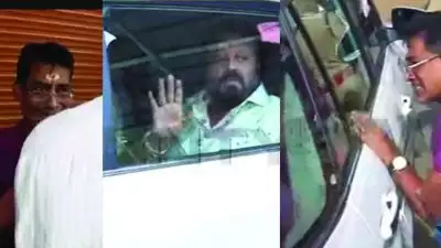 സുരേഷ് ഗോപിയുടെ വാഹനത്തിന് പിന്നാലെ അപേക്ഷയുമായി ഓടി; നിവേദനം നൽകാനെത്തിയ ആളെ ബിജെപി പ്രവർത്തകർ പിടിച്ച് മാറ്റി