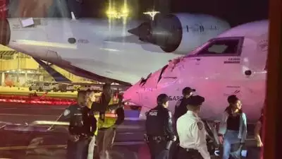 ലാൻഡിങ്ങിനിടെ വിമാനങ്ങൾ തമ്മിൽ കൂട്ടിയിടിച്ചു; വിമാന ചിറക് വേർപെട്ടു, വീഡിയോ